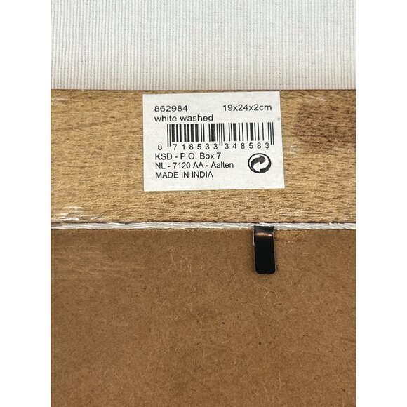 Hand-Carved Wooden Photo Frame Whitewashed Floral Design 19x24cm - Picture 6 of 10